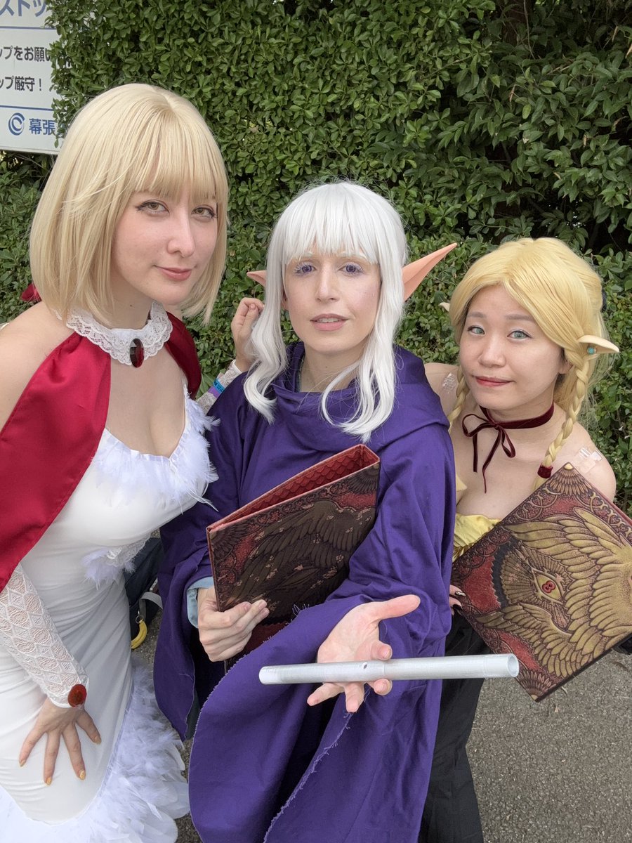 jordanwyn's tweet image. Party crasher / パーティー乱入者 😅
Falin: @E_H_true
Marcille: @kr_1013
魔導書 by @MaterialLabo
こんな汚れた服で参加したからごめん!素敵なガウンと似合うために早く道化師スーツを準備しなくちゃね。