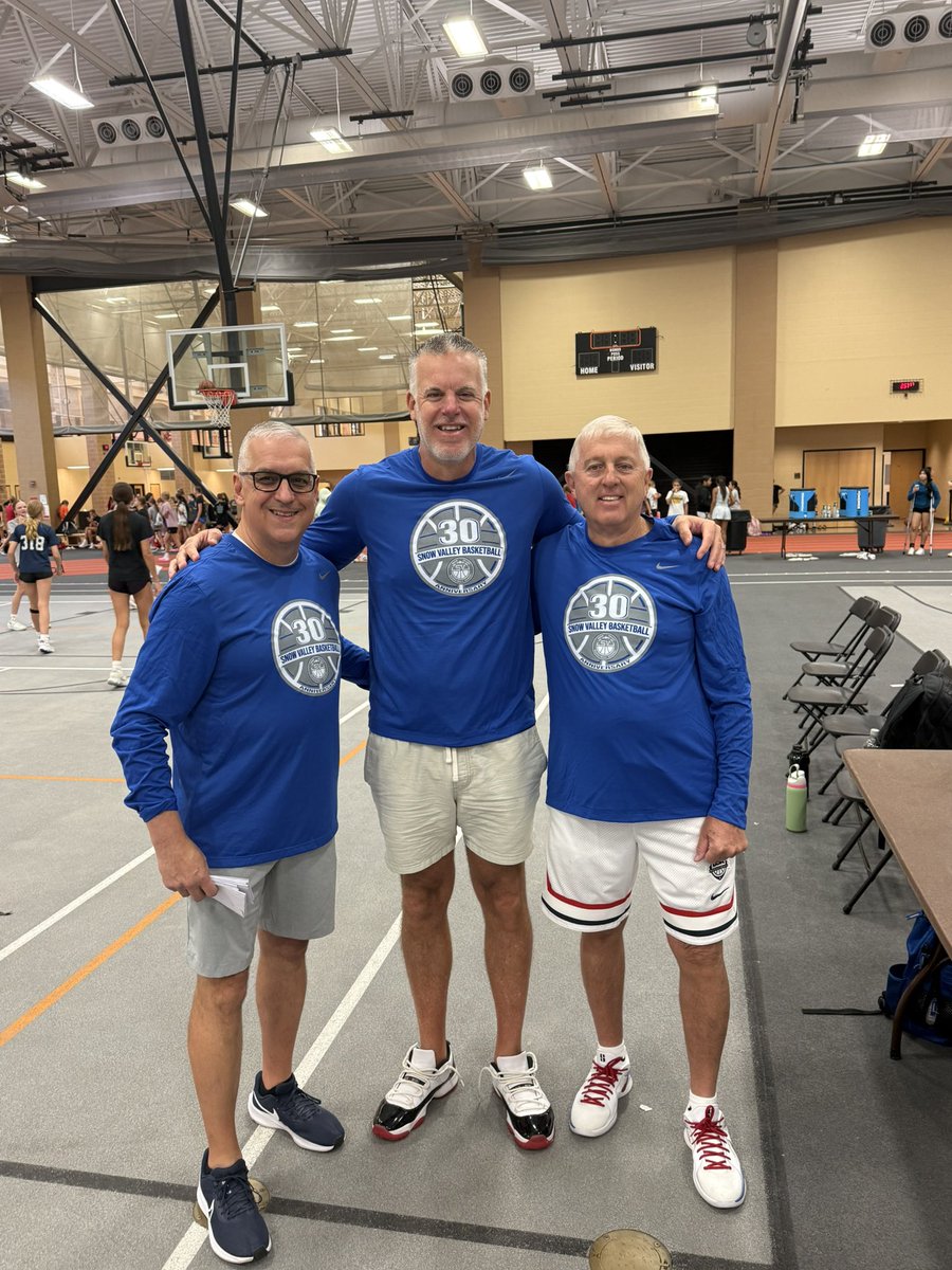 crusaderball23's tweet image. Great time at Snow Valley Basketball Camp this week in Iowa. What a SPECIAL place. Thanks to @dshow23 for giving me the opportunity. Thanks also to my guy @jscoach9 for the invite and hospitality. Good to finally meet Jyusef Larry (@77024Basketball) as well.