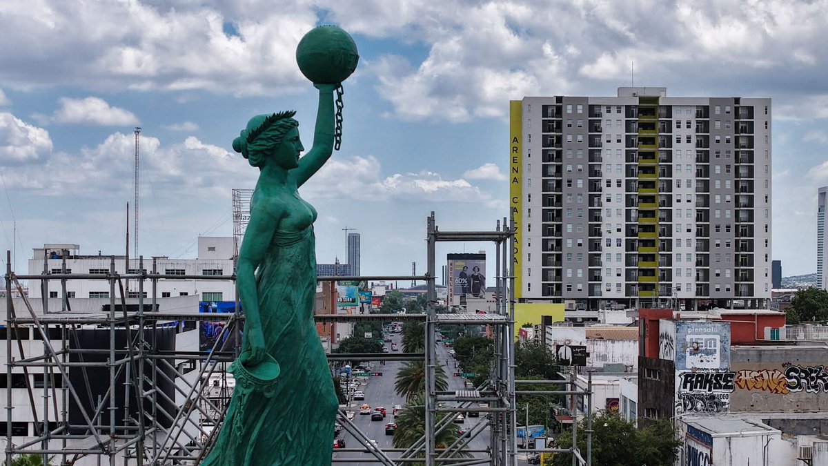 De regreso y renovada la Alegoría en el Arco de la Independencia en #Monterrey

📸 Tecnofotógrafo