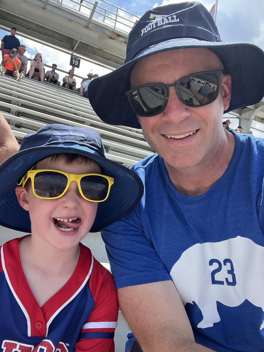 Professor_Pod's tweet image. Interesting convo on the way home from @IMS - Brickyard 400 in 90 degrees or football below freezing? #swampbutt