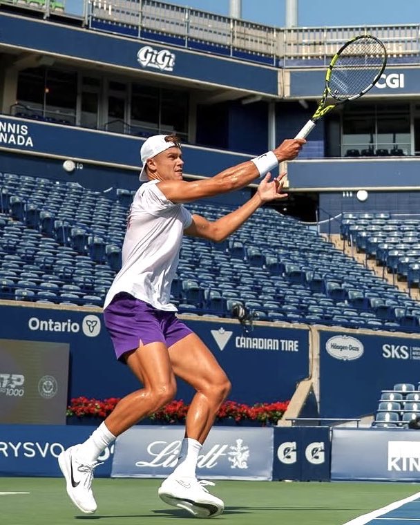 holgerrunelodie's tweet image. Fresh start. New energy. 📍Toronto.
Holger Rune is ready 🙌🏾!
Let’s go @holgerrune2003
#holgerrune #TorontoATP