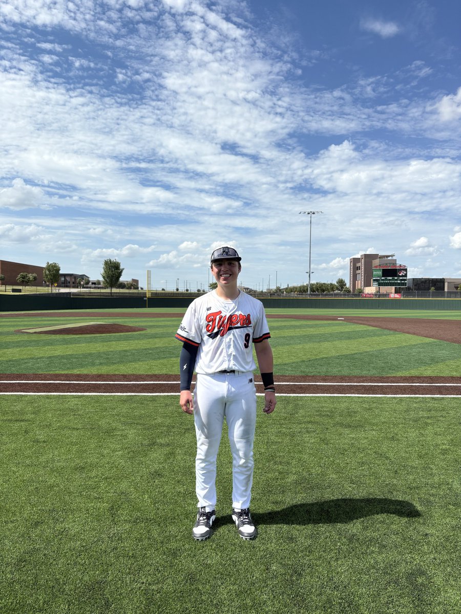F: <a href="/DTigerBaseball/">Dallas Tigers</a> Brand 6, NTX Elite McCrummen 5
PoG: <a href="/NamyMichael/">Michael Namy</a> 2-2, 2B, RBI, BB