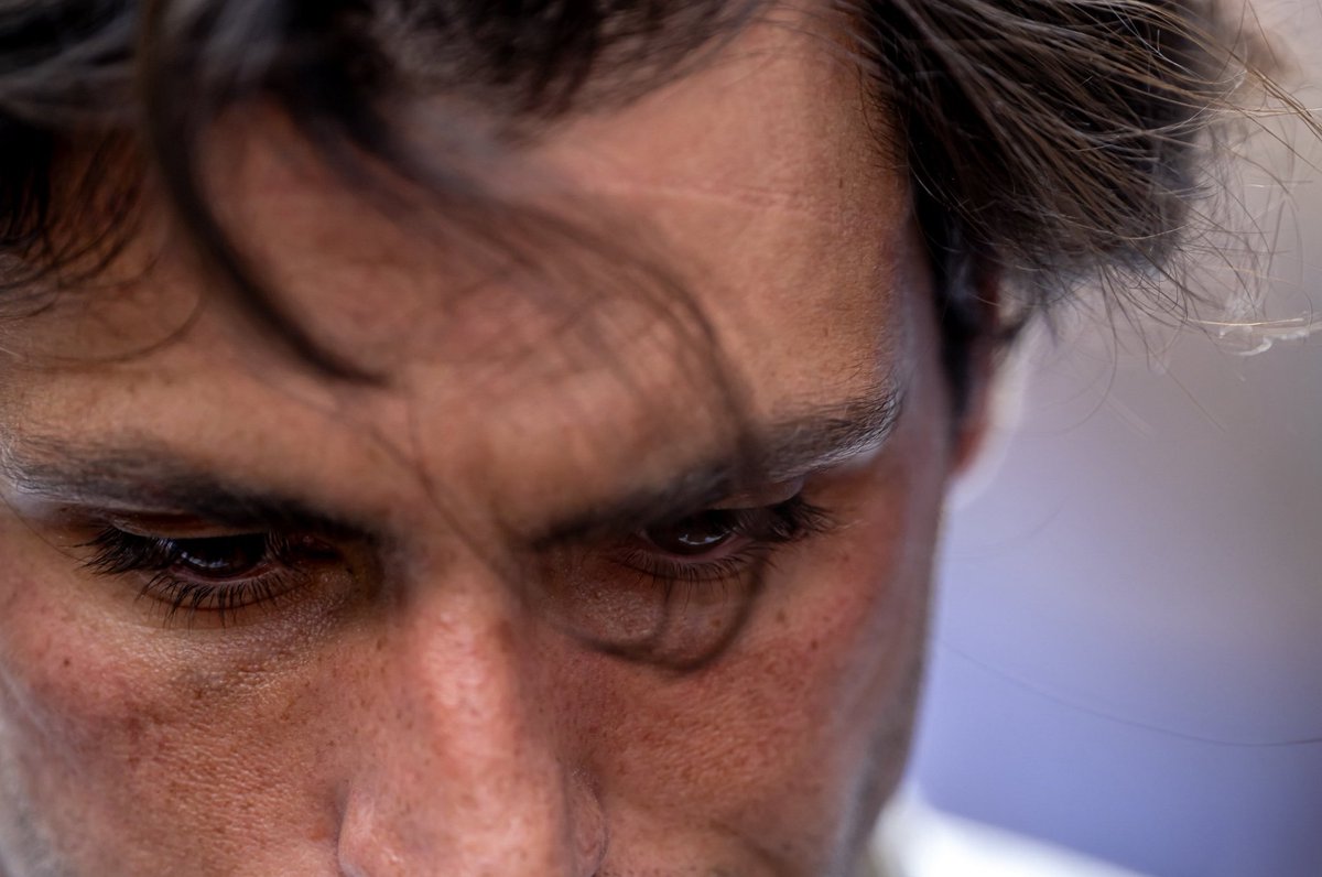 tsvroom's tweet image. si me pegaban veinte tiros en el pecho me hubiese dolido menos que ver esta foto