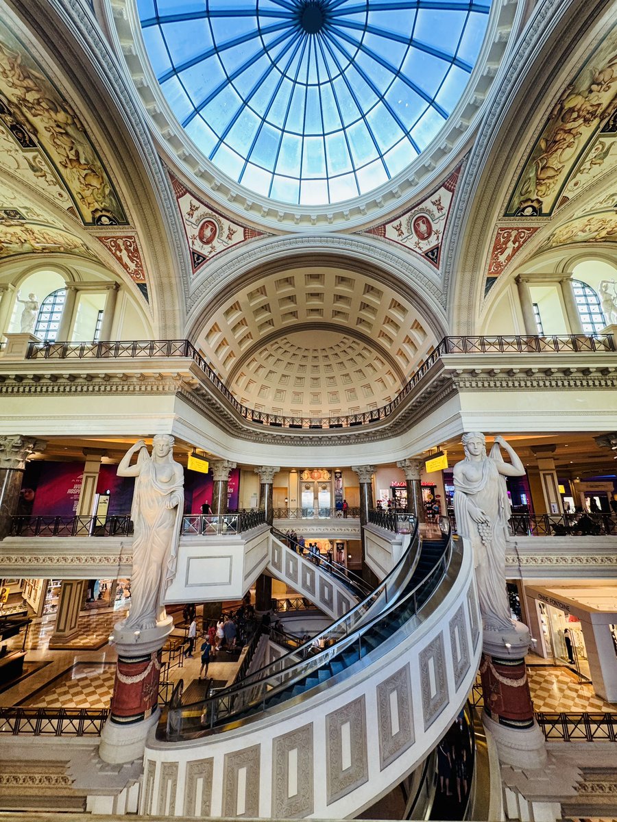 KerryBilicki's tweet image. See, the coolest part of Forum Shops.
@VitalVegas @LasVegasLocally