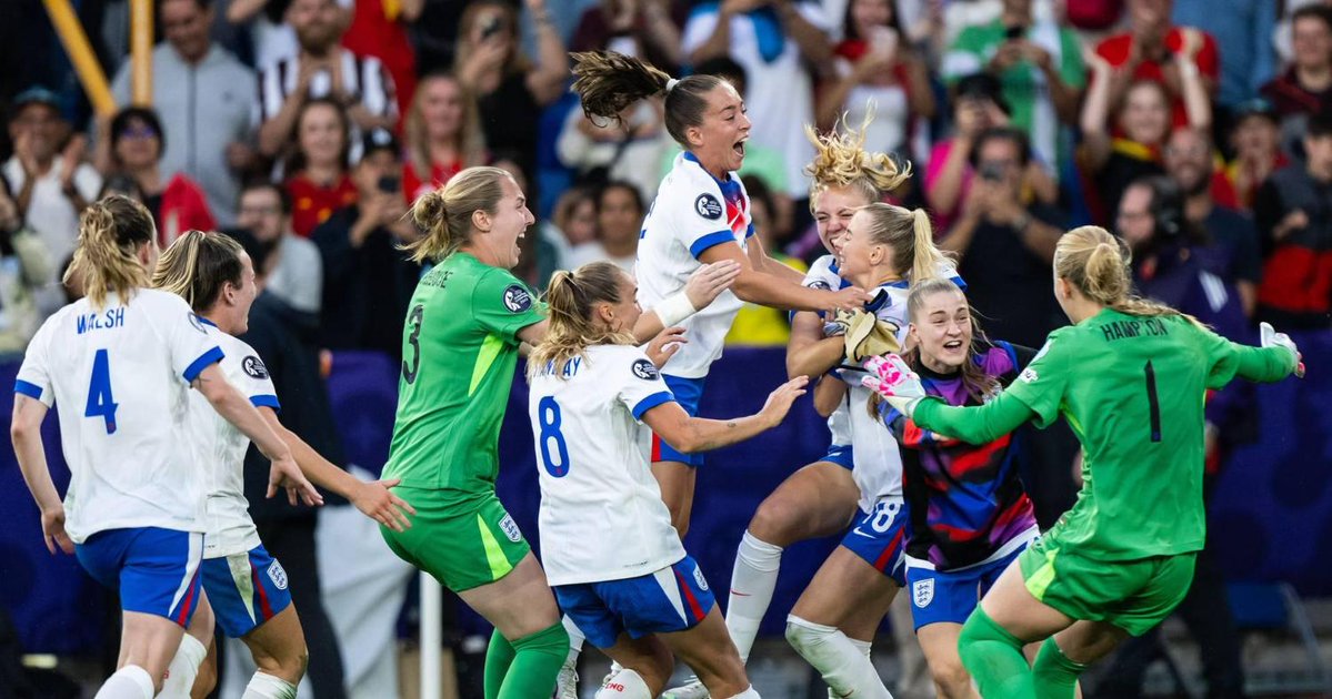 TribunaExpresso's tweet image. A Inglaterra sobreviveu até viver à custa das probabilidades. Após os penáltis contra Espanha, as lionesses são bicampeãs da Europa tribuna.expresso.pt/cronica-de-jog…