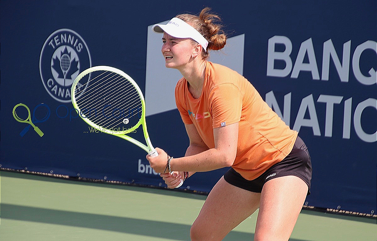 OpenCourt's tweet image. Here's a look at the popular Barbora Krejcikova in practice Saturday, ahead of a tough first-round draw against Bianca Andreescu tonight.
opencourt.ca/2025/07/27/tou…
