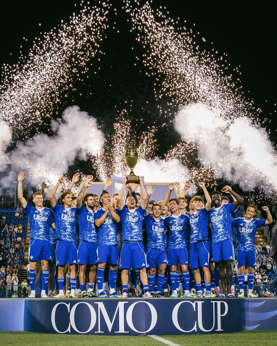 Como_1907's tweet image. And with that, the Como Cup comes to an end. 🏆💙