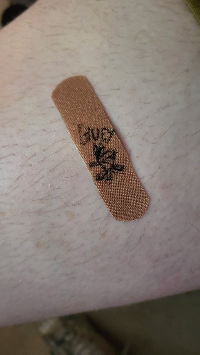 HickoryHickey's tweet image. we didn&apos;t have bluey bandaids for my shot so she made one jnstead