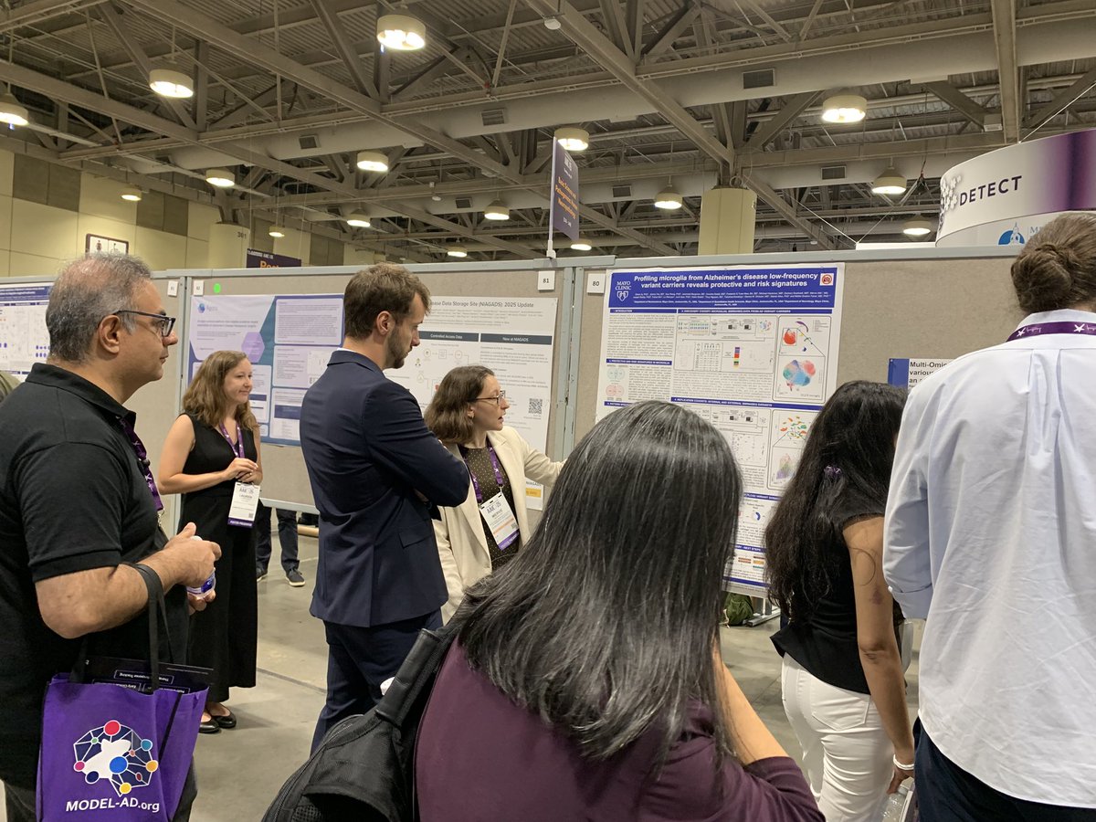 Kicked of #AAIC2025 with two presentations from <a href="/MayoClinicNeuro/">Mayo Clinic Neuro</a> #NETanerLab on novel ASO therapies for #PSP by Dr. Harry Min and microglial risk and protection signatures in #Alzheimers by <a href="/ozkanis17/">Ozkan Is</a>. Harnessing #multiomics for precision treatments #RNA therapies.