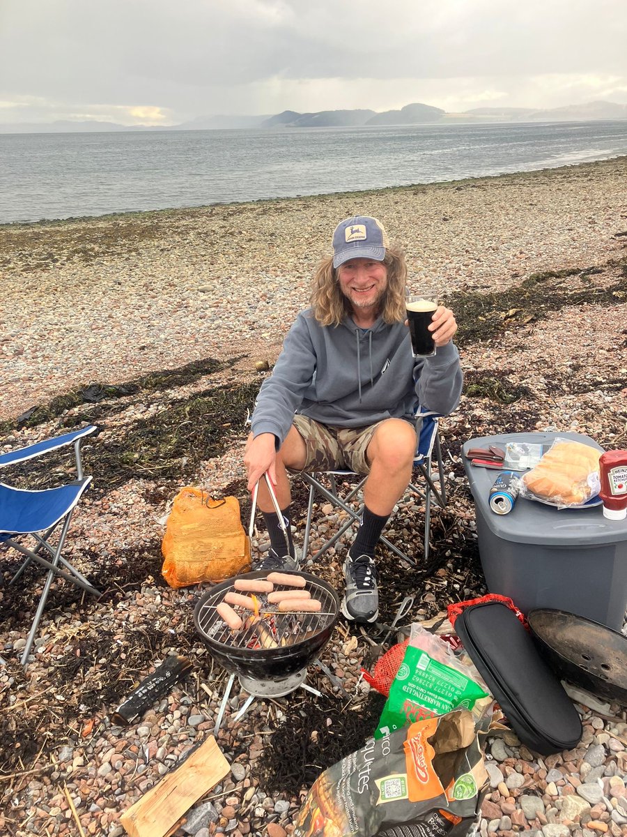 BernieFriend38's tweet photo. Cheers from the Black Isle 🚐🛣️🌊⛰️🏴 #vanlife #vwatlantic #campervan #vanagon #westfalia #roadtrip #NC500 #blackisle #fortrose #highlands #scotland https://t.co/cOgcjHuuNF