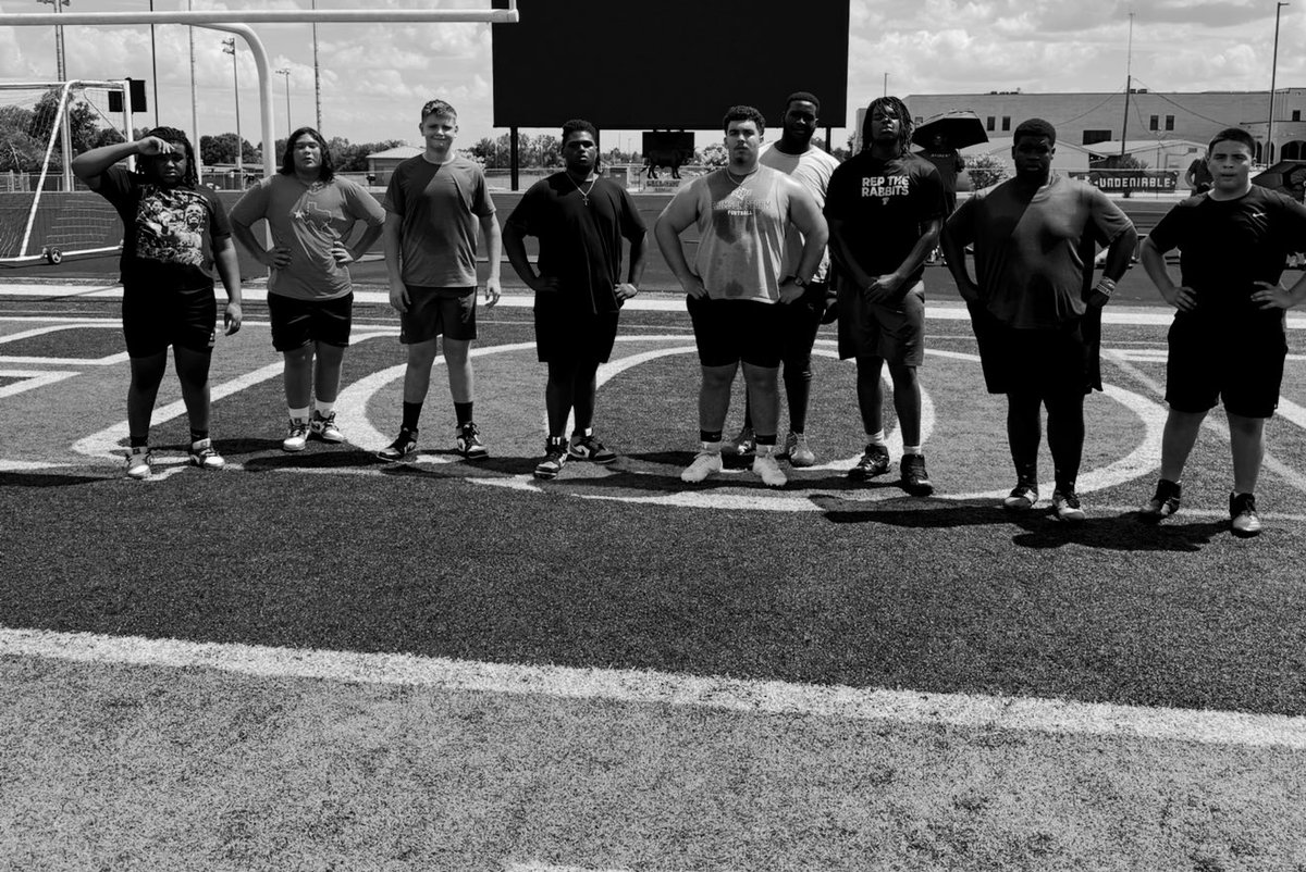 ZachIsGreat_'s tweet image. Last one of July. August is here #ZachKnowsOL