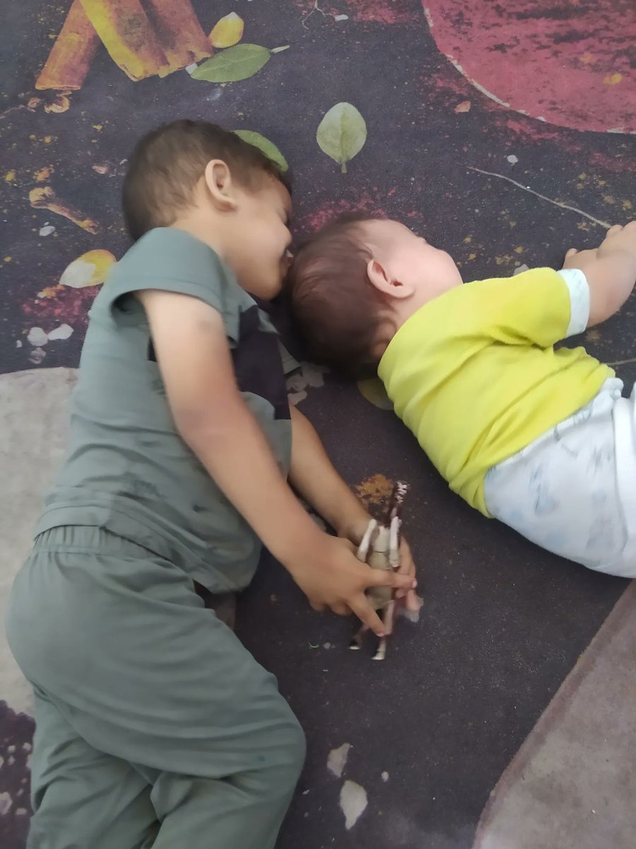 bkhhamdan10 (@bkhhamdan10) on Twitter photo My children lost consciousness twice today. ๐
There's no food, no water, no medicine.
Yes, what she needs is medical care and vitamins.
Please help shorten the patient's life, share, and share. ๐๐
Donate here ๐๐<a href="/PhilipProudfoot/">Philip Proudfoot</a>
gofund.me/29392f7a My children lost consciousness twice today. ๐
There's no food, no water, no medicine.
Yes, what she needs is medical care and vitamins.
Please help shorten the patient's life, share, and share. ๐๐
Donate here ๐๐<a href="/PhilipProudfoot/">Philip Proudfoot</a>
gofund.me/29392f7a