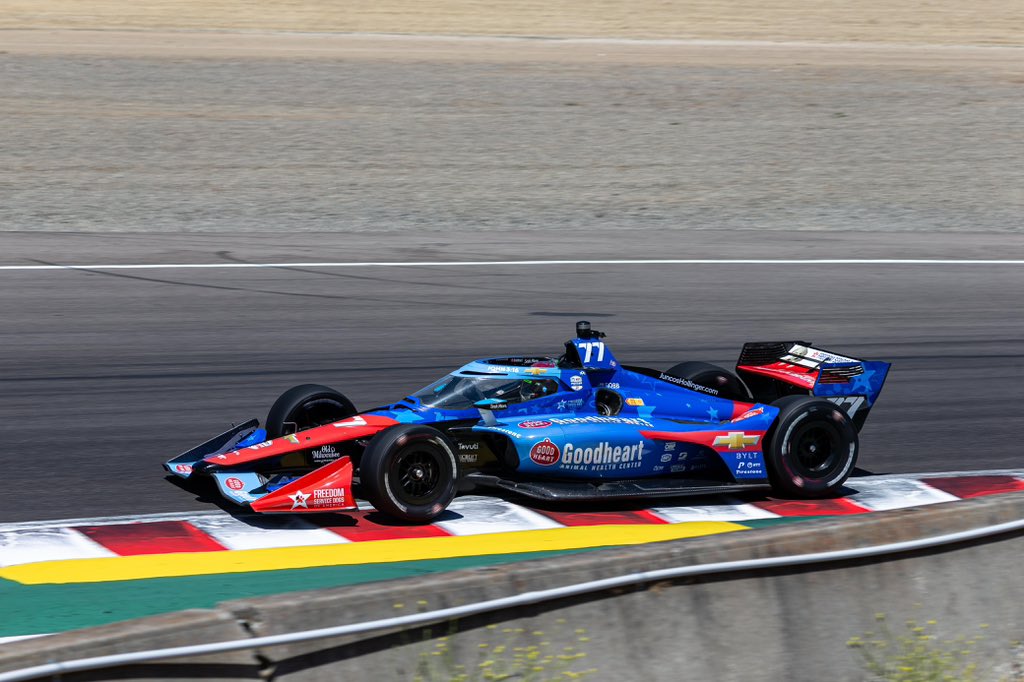 juncoshollinger's tweet image. 10 laps to go! FCY 🟡
Conor has moved into P13, while Sting Ray is up to P18