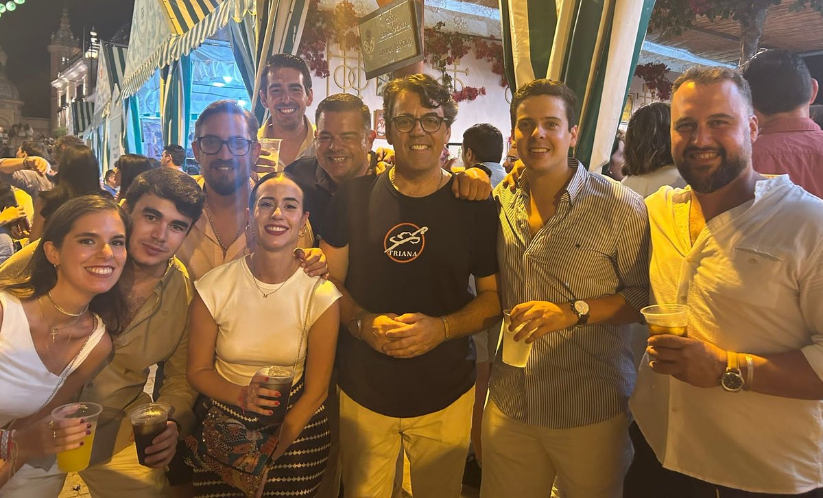 🔵 #ActualidadPastoreña | Este pasado sábado 26 de julio, varios componentes de la <a href="/OlivaSalteras/">La Oliva de Salteras</a>, concretamente aquellos cuyo instrumento es la corneta, visitaron nuestra caseta en la #VeláSantaAna25; ¡muchas gracias por este rato de convivencia!