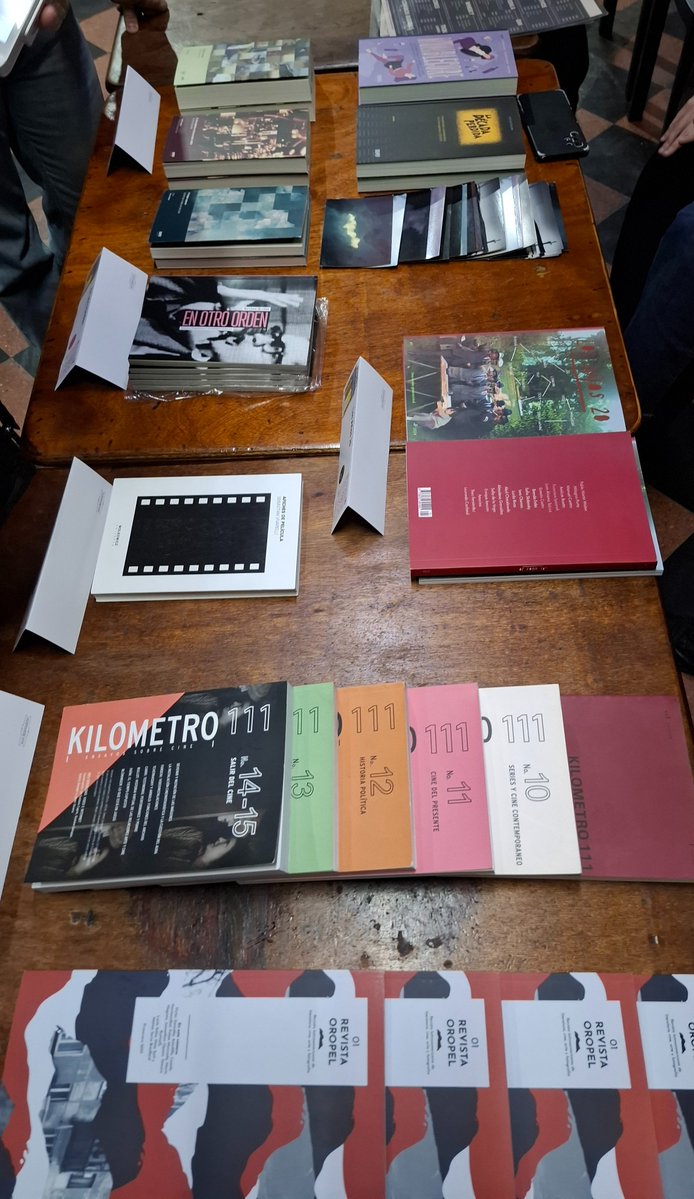 vvs00's tweet image. Todo listo! Los esperamos de 18 a 22 hs en Café San Bernardo, Corrientes 5436.