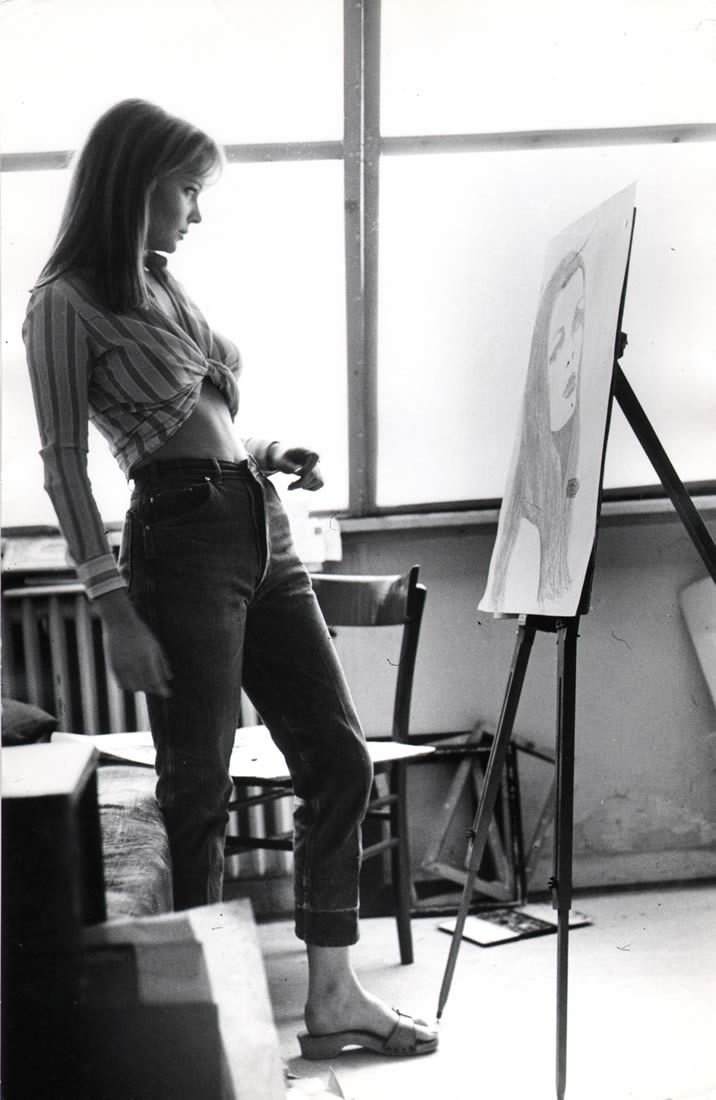 VLouca1971's tweet image. Laura Antonelli photographed by Patrick Morin