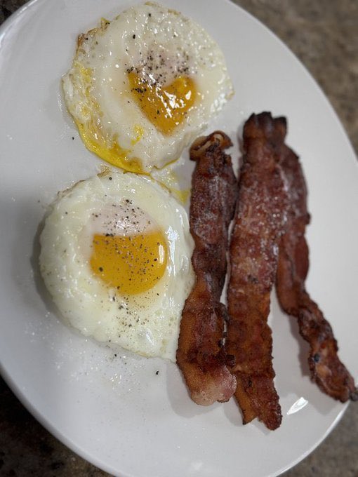What is missing from this breakfast?