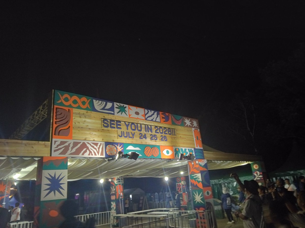 フジロック3日目、みたらし食べたり、ハンモックしたり、絵本読んだりしてたけど、ちゃんとEnglish teacherは観たよ！よかったよ！mono no awareもvampire weekendもただただ楽しかったす。
今年もありがとう。来年もよろしくー。
おうちに帰るまでがフジロック！
#フジロック