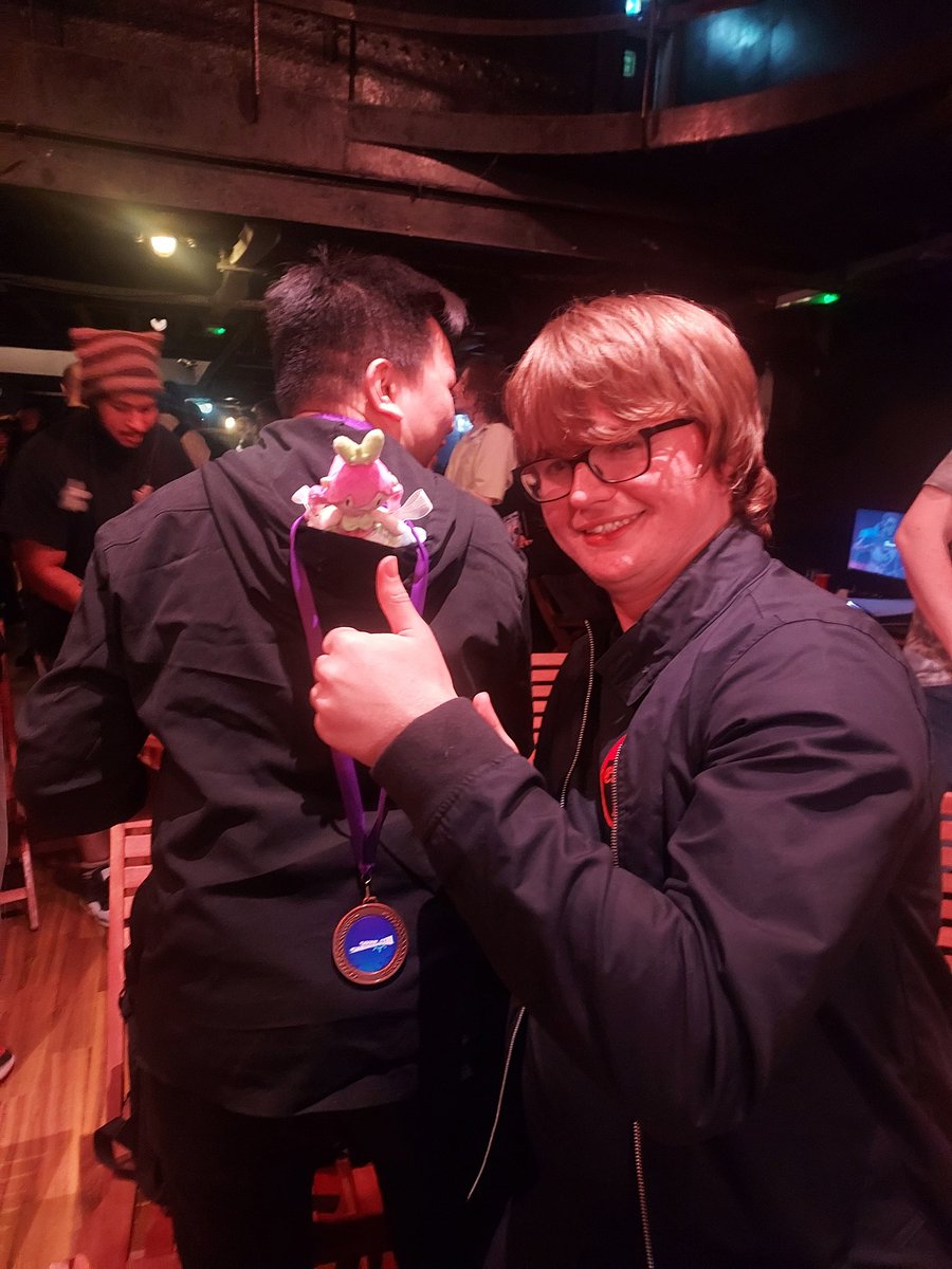 releasebogus's tweet image. 3rd at sodium showdown!
Can't be mad lost to the goats and i will definitely be back next year
(also fuck @SwigsMoney photo bombing us we beefing with bristol now)