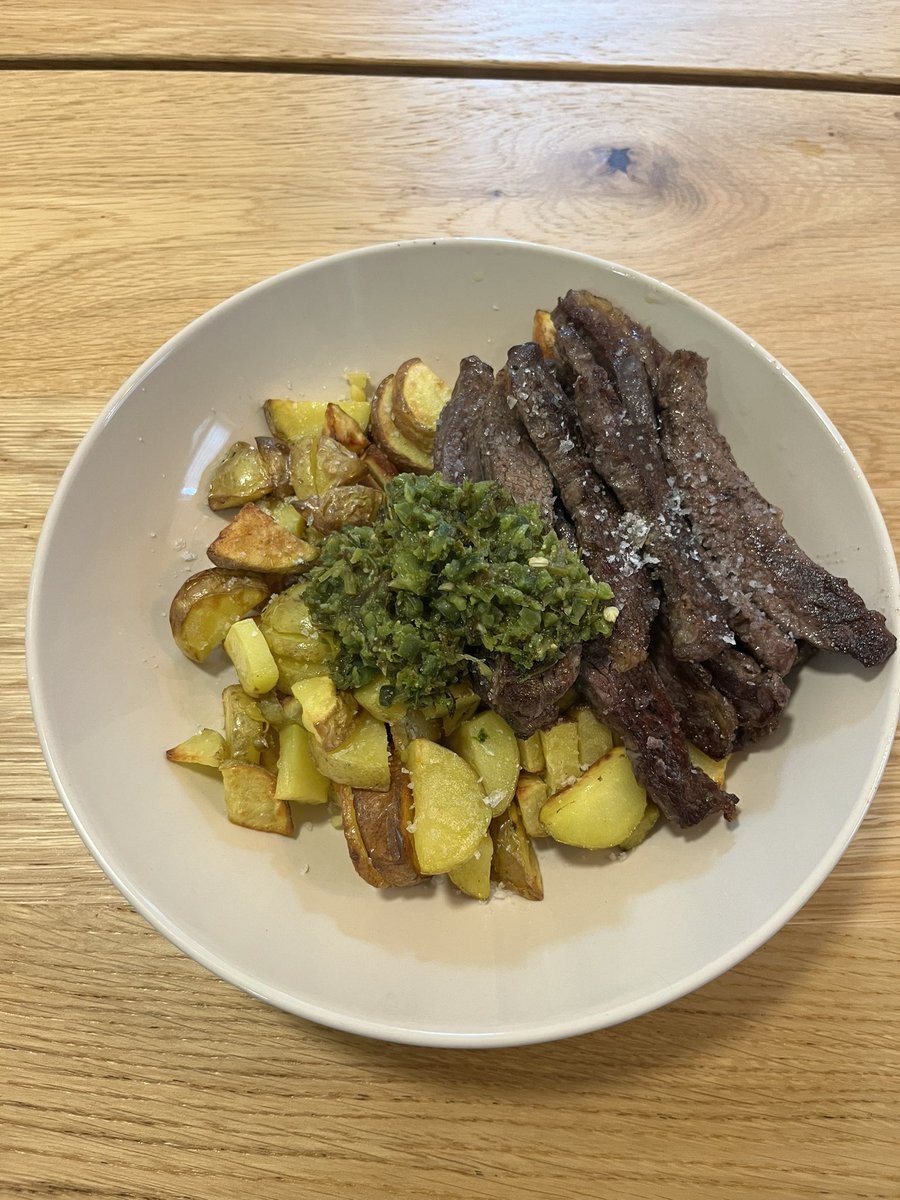 Grassfed flank steak from <a href="/eatRadius/">Radius Butcher & Grocery</a> <a href="/holycowbeef/">Holy Cow Beef</a> 🥩
Air fried potato drizzled with <a href="/Oliva_Dorado_/">Oliva Dorado</a> 🫒
Dollap of Zhoug from <a href="/eatRadius/">Radius Butcher & Grocery</a> 
And topped with <a href="/VeraSaltCo/">Vera Salt</a> flakes 🧂