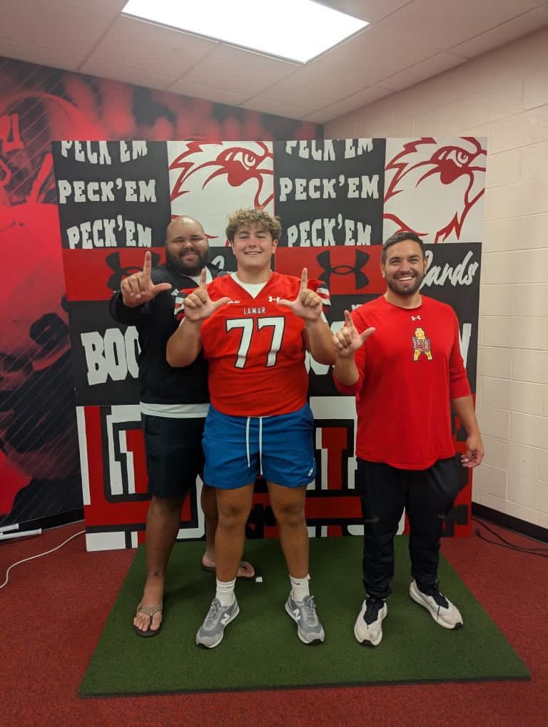 RichardSev77's tweet image. Thank you @Coach_Cannata and @CoachKT76 for the unofficial visit, I had a great time touring the campus and facility’s I look forward to coming back for a game soon! #AGTG @CoachBarnes91 @CoachJDSmith55 @Farris_Coach @JButler_210 @JGonzalesJr10 @BDammone @210Preps @TXRecruits