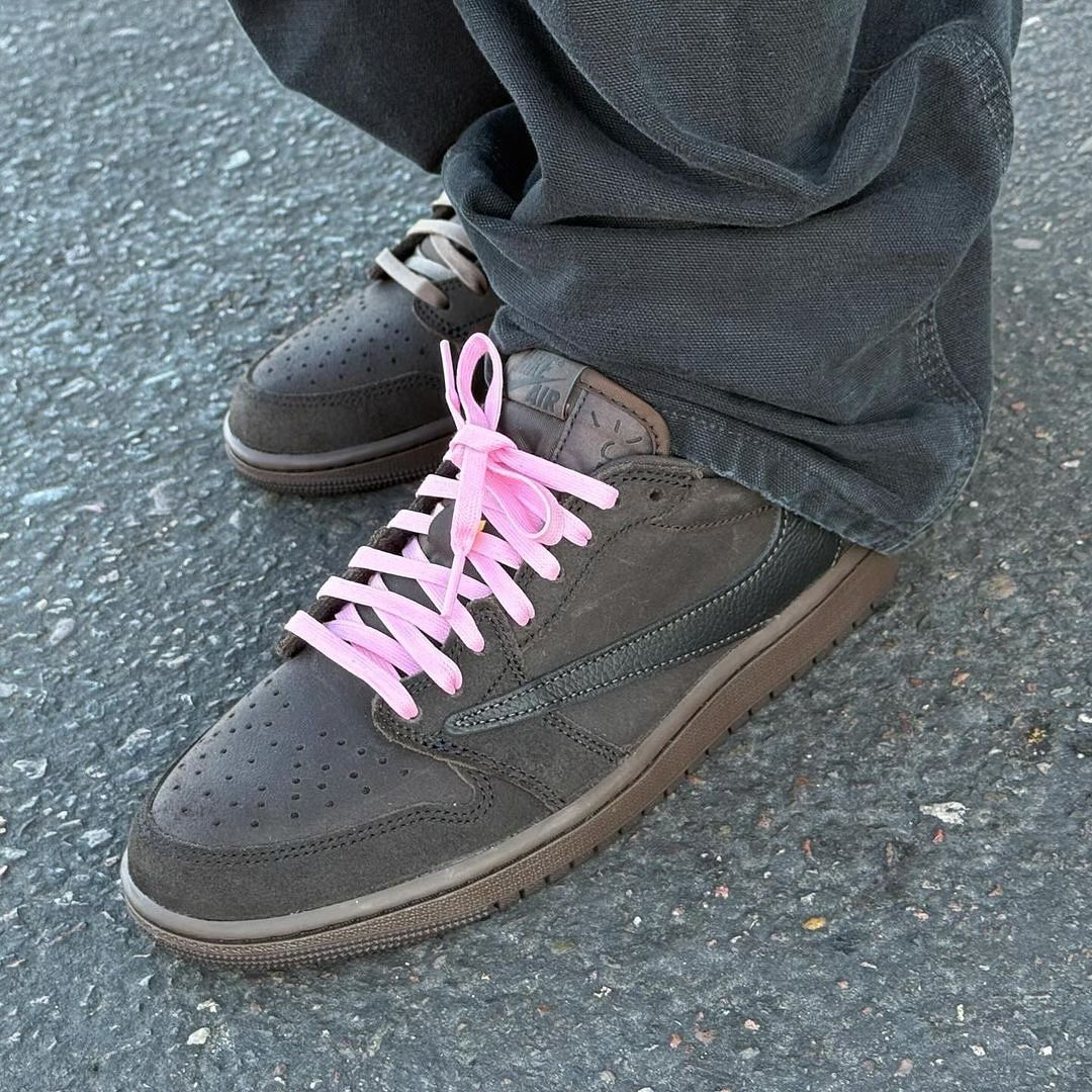 plugcorrect's tweet image. JORDAN 1 LOW CACTUS JACK &quot;VELVET BROWN&quot;
Size: 40-46
Price: N75,000 - N80,000