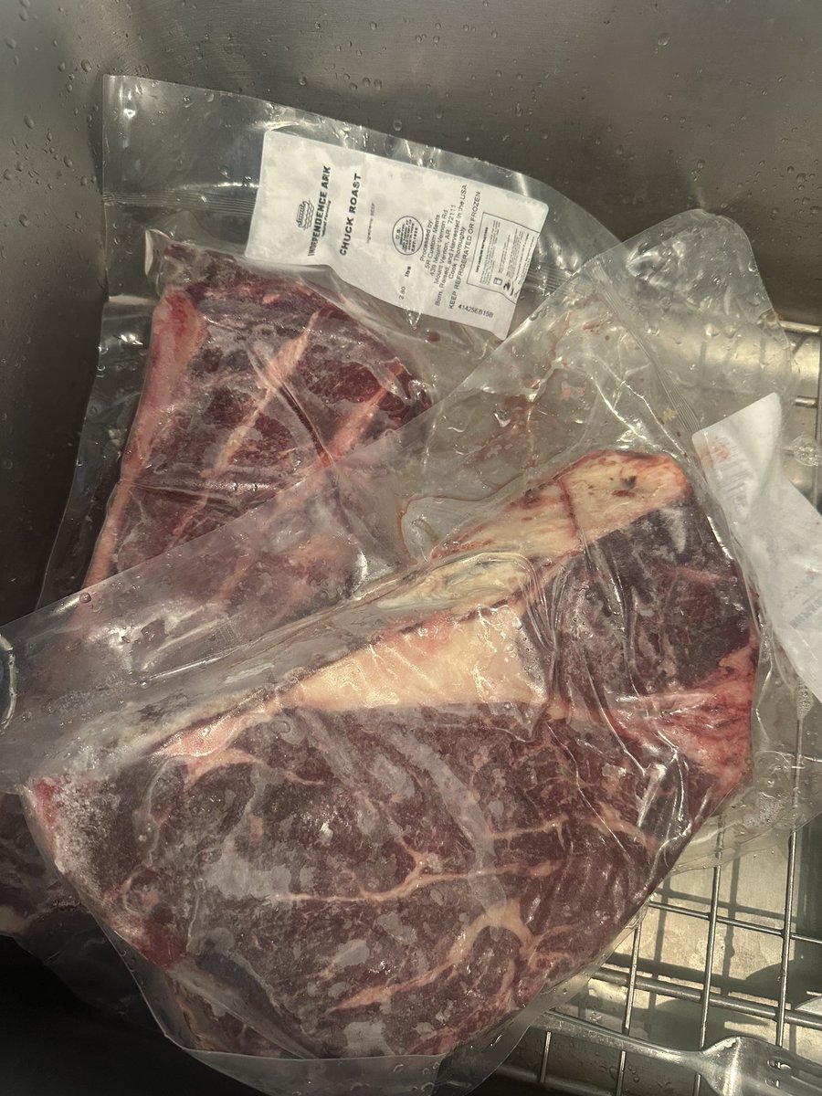 IndependenceArk's tweet image. Thawing Chuck for slow cooker tomorrow