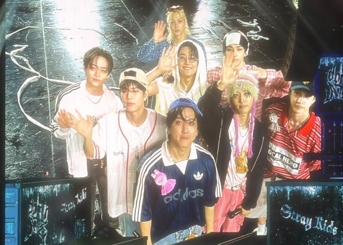 ayenapplepie's tweet image. my family ❤︎