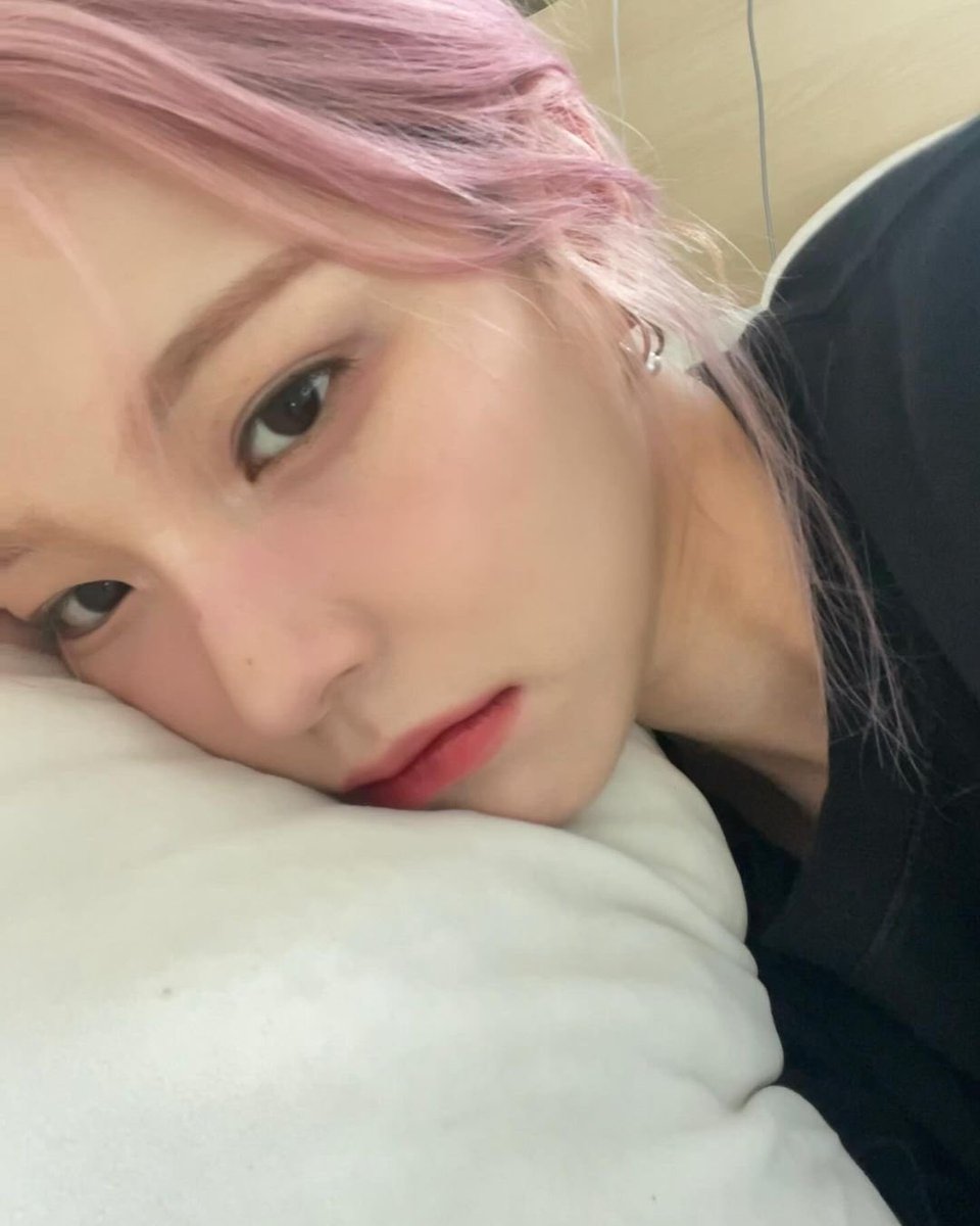 picsofjiheon's tweet image. remember when jiheon
