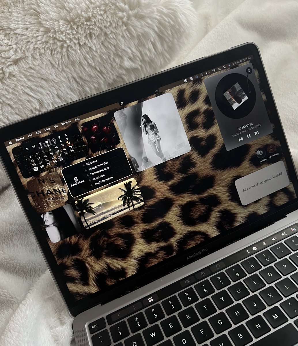 madsupports's tweet image. obsessed with my new mac layout ✨