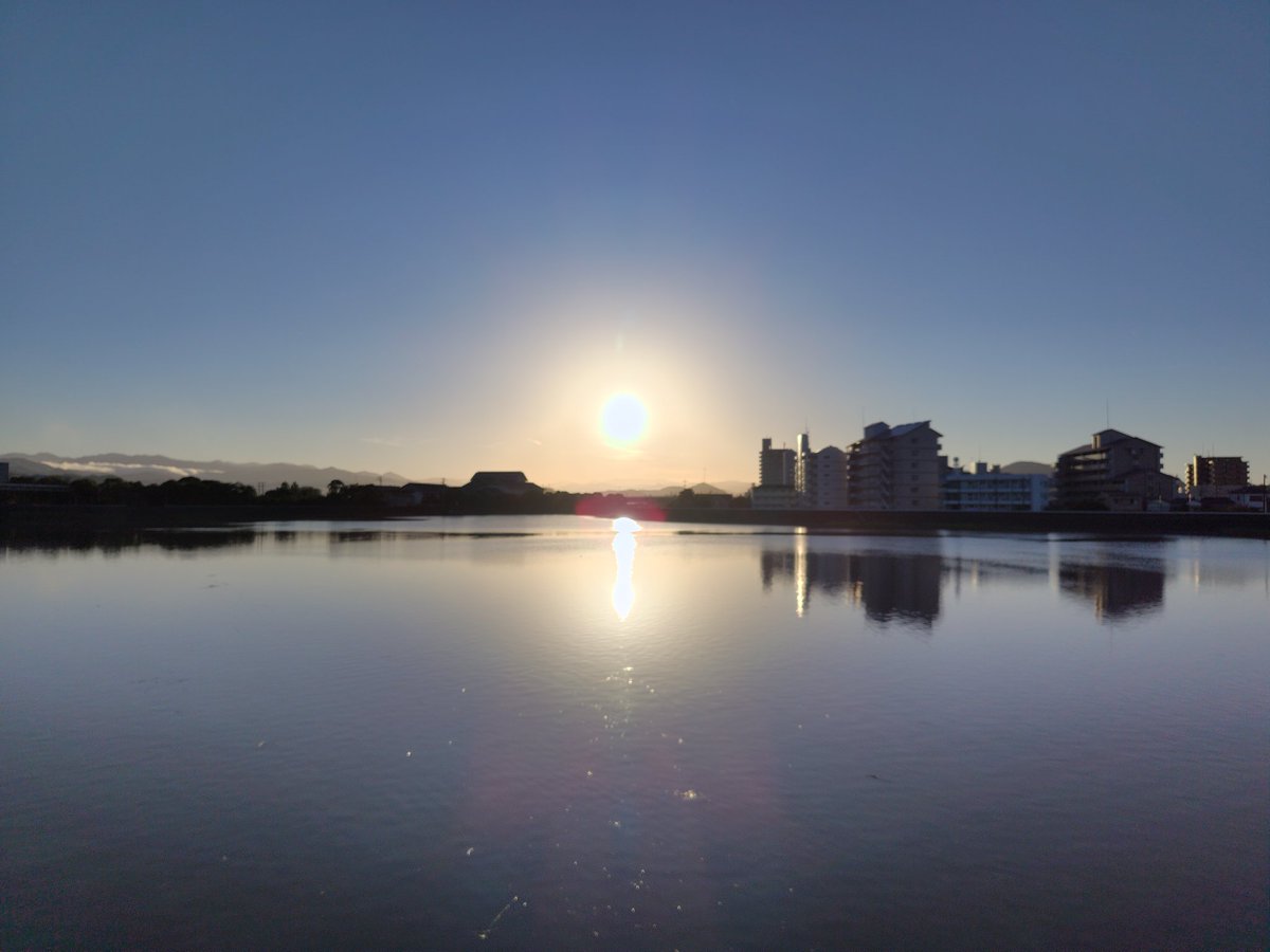 tukizora_ke_'s tweet image. ☀ 250728 アサソラ
太陽 おはよう♪
お手柔らかにお願い○┓
皆さん今日も
元気に行ってらっしゃい👋
カモちゃんキモチヨサソウ 🦆⸒⸒