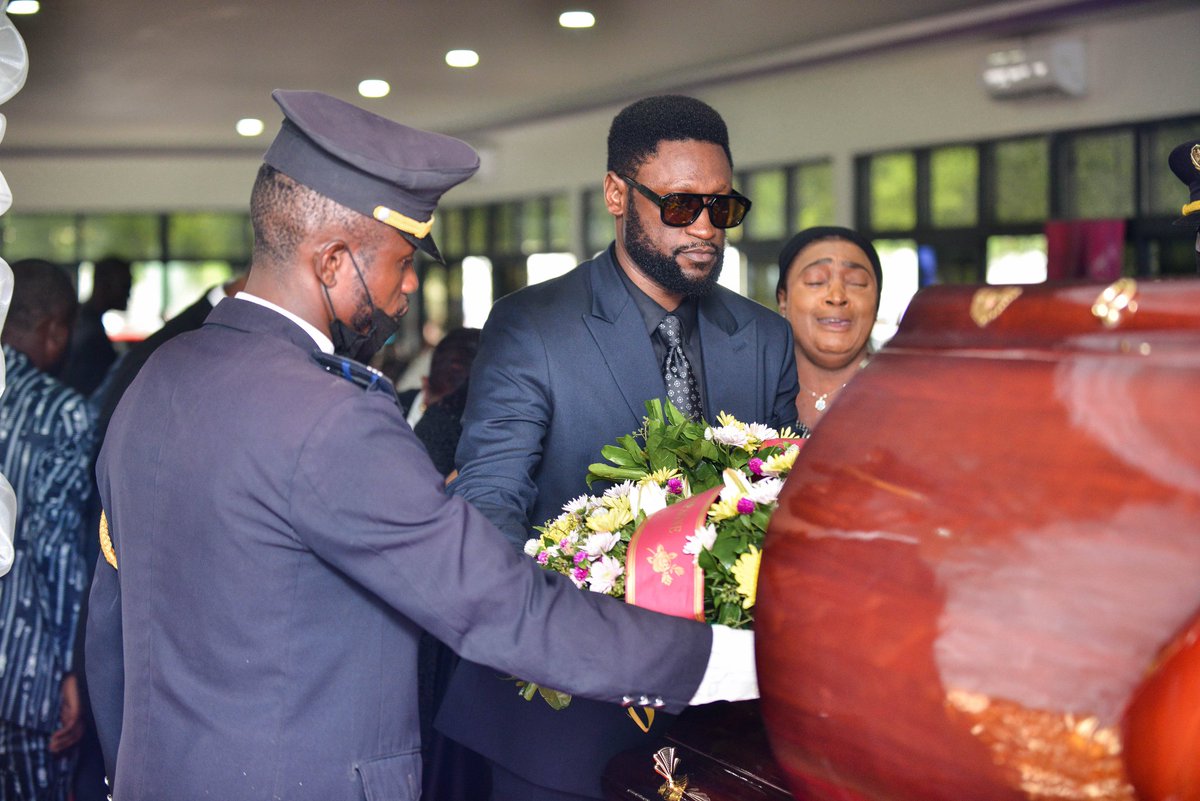 Qui va lentement, va sûrement. Il est Ministrable <a href="/JeanmarcKabunda/">Jean-Marc KABUNDA 520 GB</a>.

Lisez sur mes lèvres.