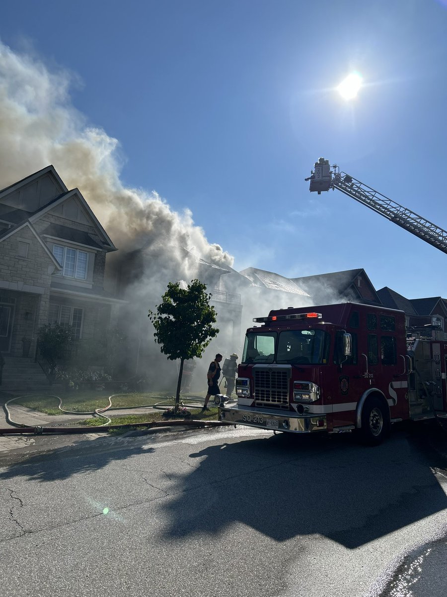 We are presently operating on scene of a 2 alarm residential structure fire in the area of McVean Dr and Ebenezer Rd. There is heavy smoke in the immediate vicinity please remain indoors and avoid the area. <a href="/murdoch_r/">R Murdoch</a> <a href="/BPFFA1068/">Brampton PFFA</a> ^MW