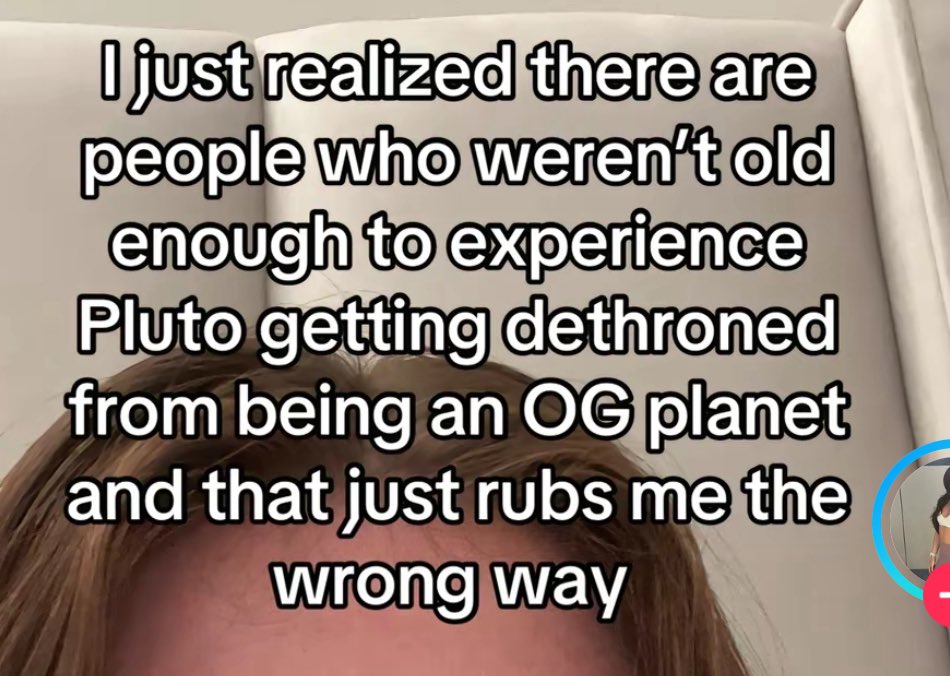 badluckmel_'s tweet image. ngl im still mad at this 

pluto deserved better