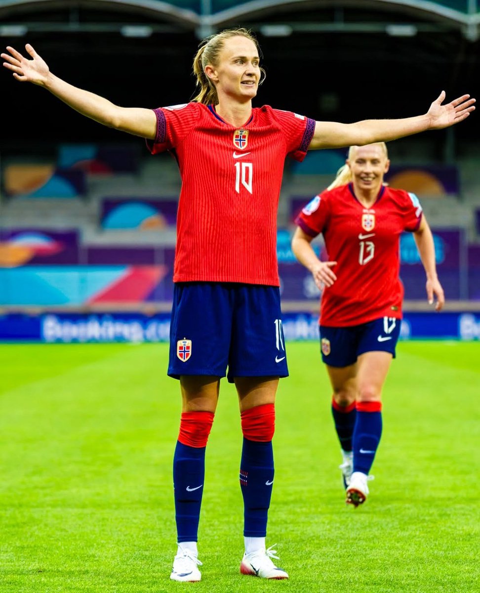 futfembarca's tweet image. 📊| Minutos disputados por las jugadoras del Barça esta #WEURO2025:
Patri (597')
Laia (570')
Alexia (550')
Irene (510')
Ona (486')
Aitana (474')
Pina (345')
Cata (330')
Pajor (270')
Graham (266)
Sydney (278')
Salma (203')
Vicky (201')
Kika (174')
Esmee (139')
Jana (114')