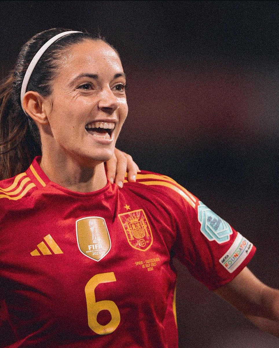 futfembarca's tweet image. 📊| Minutos disputados por las jugadoras del Barça esta #WEURO2025:
Patri (597')
Laia (570')
Alexia (550')
Irene (510')
Ona (486')
Aitana (474')
Pina (345')
Cata (330')
Pajor (270')
Graham (266)
Sydney (278')
Salma (203')
Vicky (201')
Kika (174')
Esmee (139')
Jana (114')