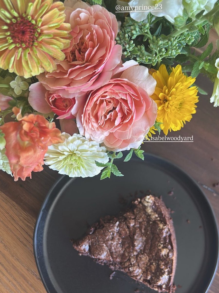 becky_pliego's tweet image. We decided, last minute, to make a chocolate cake for Sunday brunch, just because it sounded delicious and because what a better day than the Lord’s Day to taste and enjoy one!
His mercies have surely followed us!
📝 This cake is called Torta Tenerina, from Mimi Thorisson’s…
