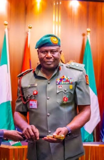 Security_Affair's tweet image. Nigeria’s security challenges require tested, proven soldiers – COAS

The Chief of Army Staff (COAS), Lt.-Gen. Olufemi Oluyede, says the nation’s security challenges can be resolved by tested and proven soldiers as found in the Nigerian Army.

Oluyede stated this on Saturday…