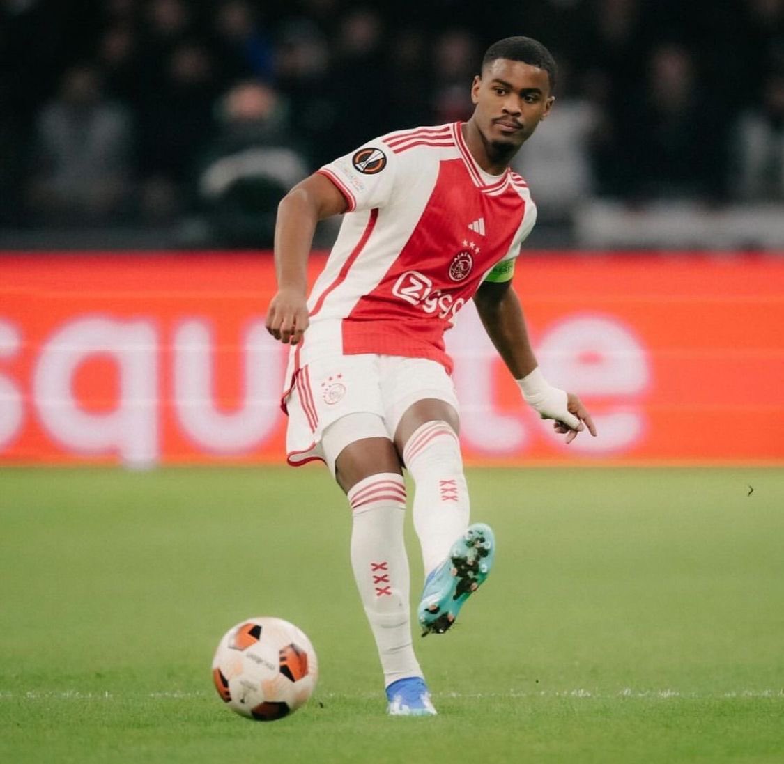 Lazy (@lazycfc) on Twitter photo Understand Chelsea and Ajax will be again in direct contact from start of new week for Jorrel Hato deal.
Hato has been clear with Ajax, he only wants Chelsea
(<a href="/FabrizioRomano/">Fabrizio Romano</a>) Understand Chelsea and Ajax will be again in direct contact from start of new week for Jorrel Hato deal.
Hato has been clear with Ajax, he only wants Chelsea
(<a href="/FabrizioRomano/">Fabrizio Romano</a>)