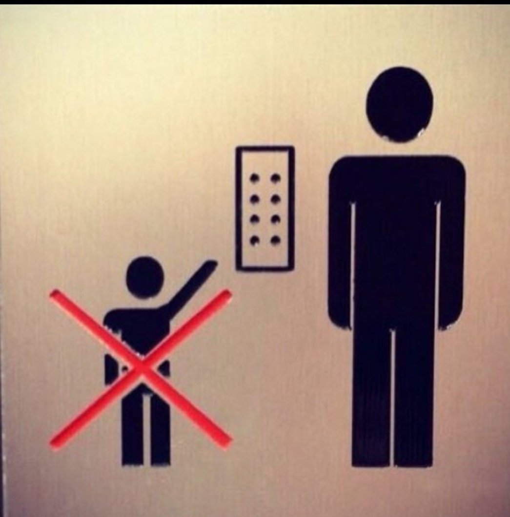 hateunicorns2's tweet image. Albertito Pugilatito tiene prohibida la entrada en mi ascensor.

*Prohibida la entrada en el ascensor a nazis bajitos.