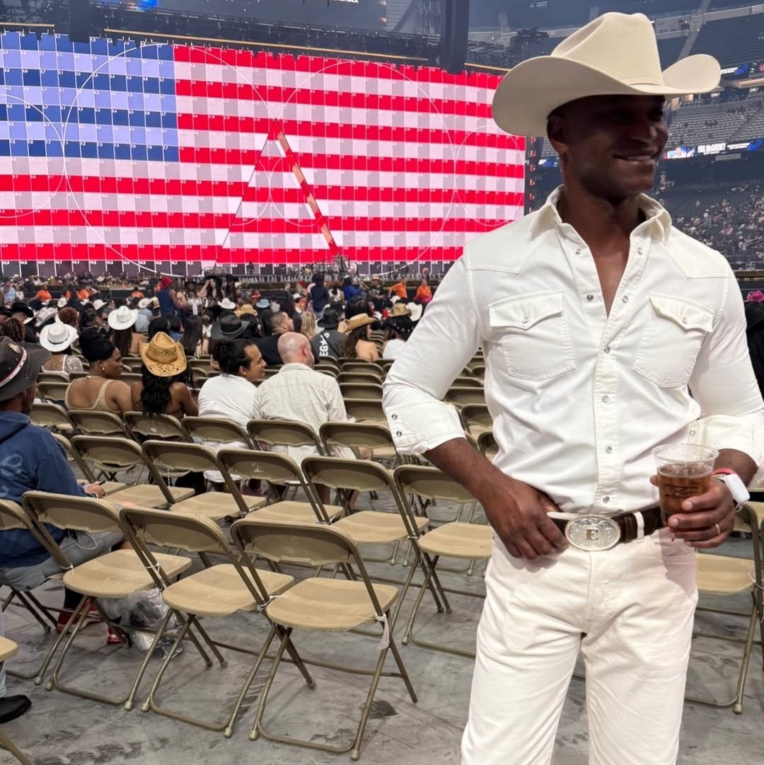 I want nothing more than for Ryan and his husband to return to #SouthernCharm next season. 😍