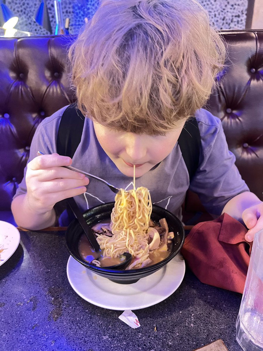 paulfunpants's tweet image. My date
