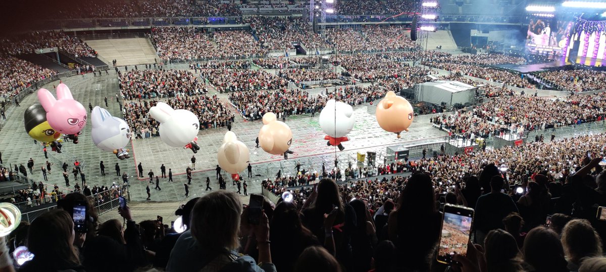 slothdrops's tweet image. I Just came home from the concert and I'm so happy and I want to restart to draw them!!