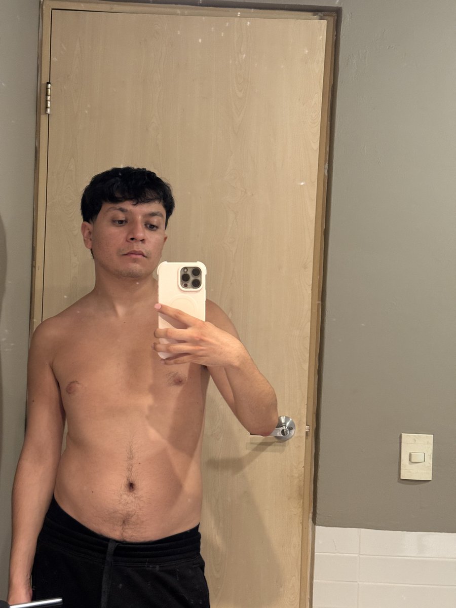 danbajal's tweet image. Me corté el pelo y la vida empezo a sonar asi
