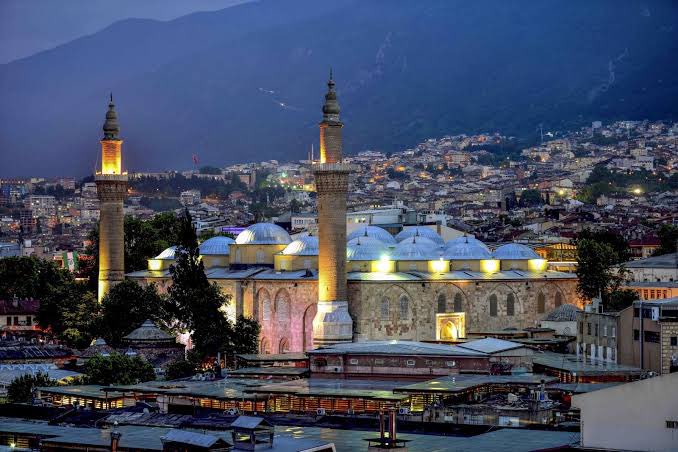 fisiltihaberr's tweet image. Bursa’daki tüm camilerde yağmur duası yapılacak.