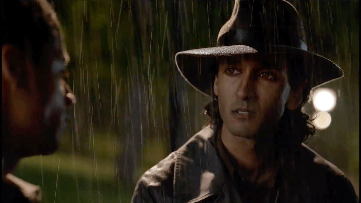 m0mento_'s tweet image. s3 we need daniel in a stupid big hat to complete the polycule