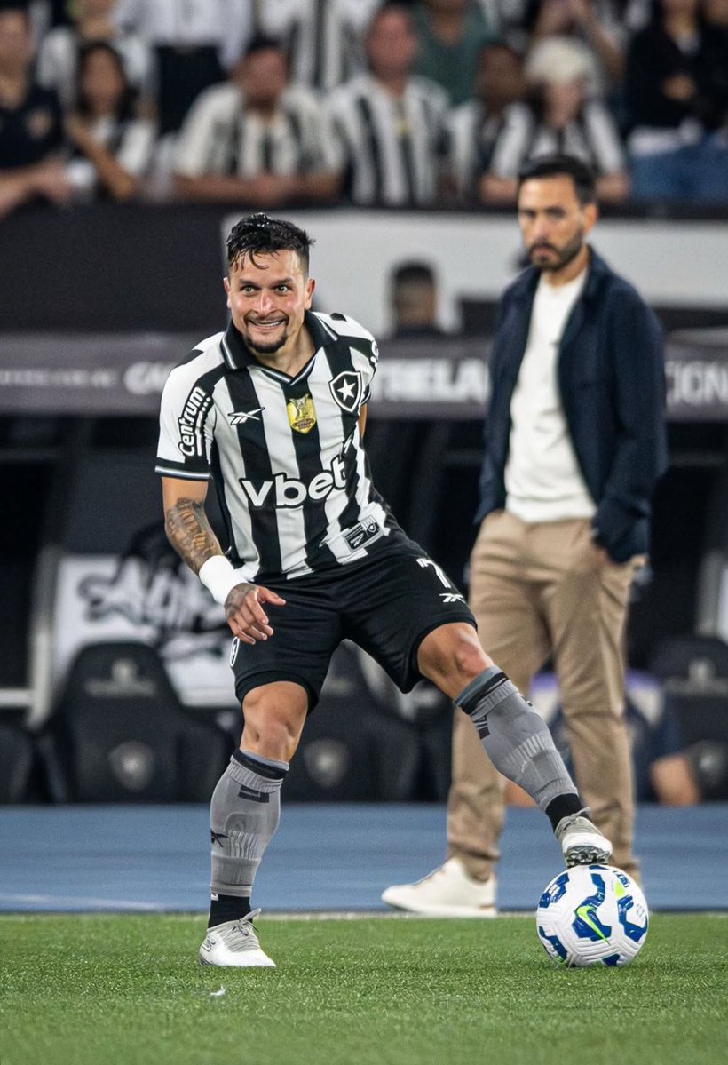 informafogo's tweet image. URGENTE: Spartak Moscou, da Rússia, faz proposta oficial por Artur, do Botafogo.

O valor gira em torno de 15 milhões de euros.

— @andrehernan | @felipee_sil