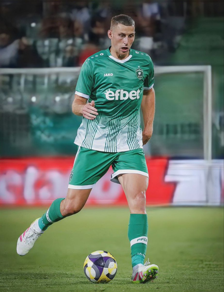 FT_Italiano_'s tweet image. ⚫️ El Udinese está muy cerca de cerrar el fichaje de Jakub Piotrowski, mediocentro polaco del Ludogorets.
Operación de 3M€.
🗞 - @SkySport