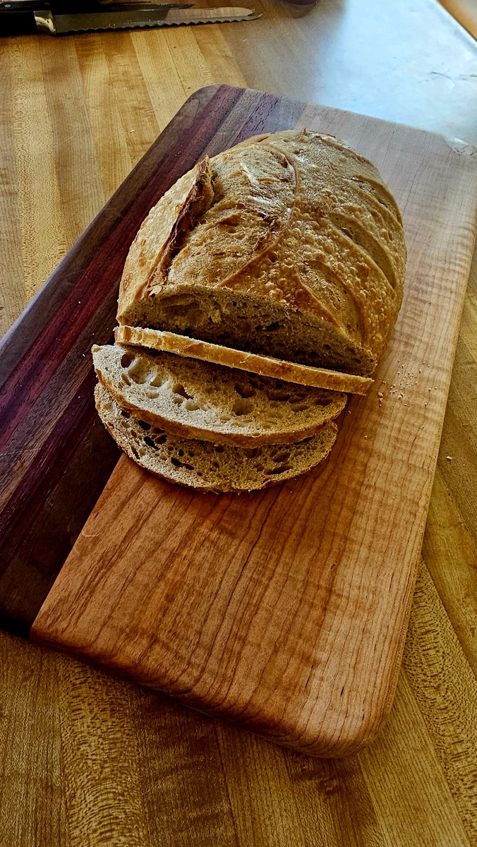 hcgrainworks's tweet photo. Sourdough, on a beautiful HCGRAINWORKS cutting board. Curly Birch, Walnut and Purple Heart. https://t.co/sykdIJGs0P https://t.co/pjAOZDT59D