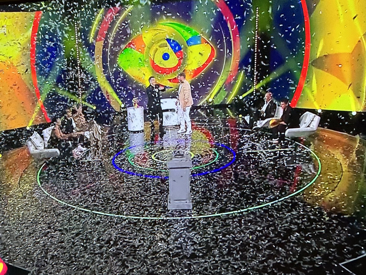 Dextered_'s tweet image. 🥳🥳🥳💁‍♂️ #BigBrotherGR